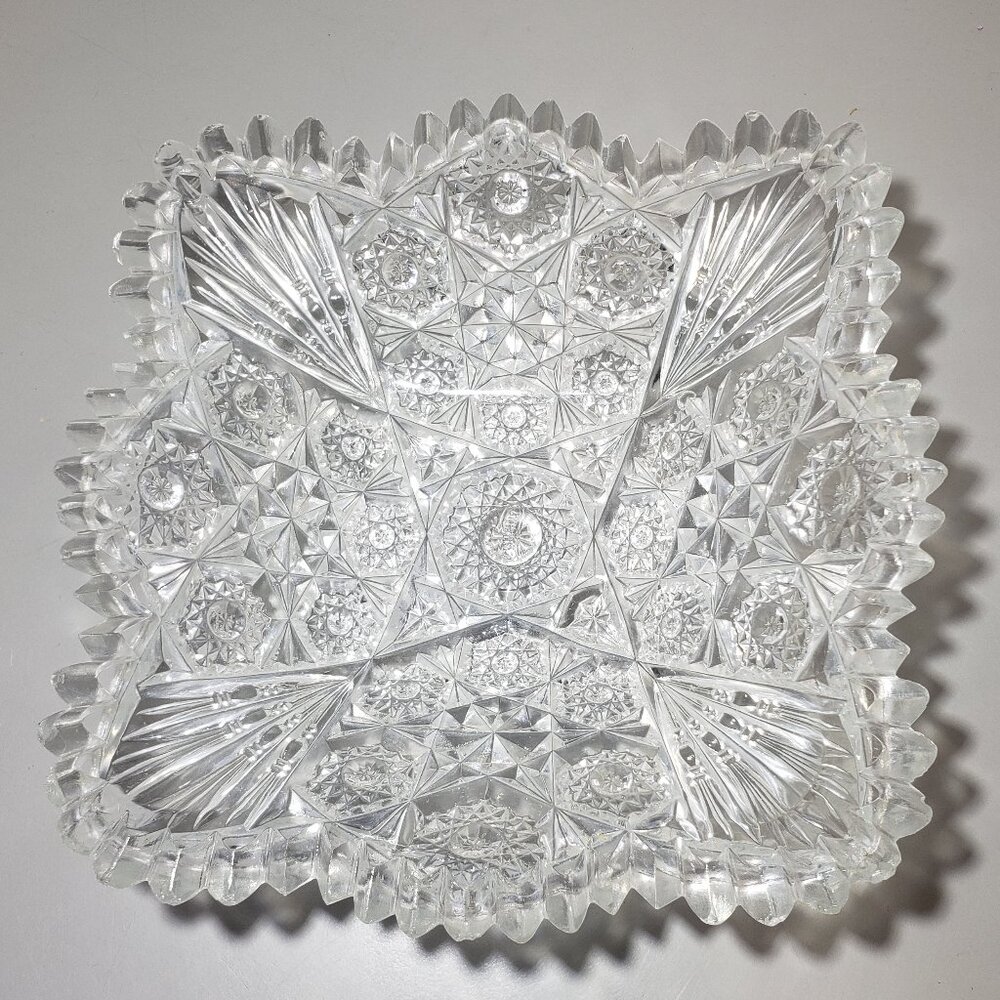 Vintage Nucut Clear Imperial Glass Nut Candy Decorative Bowl / Saw Tooth Edge